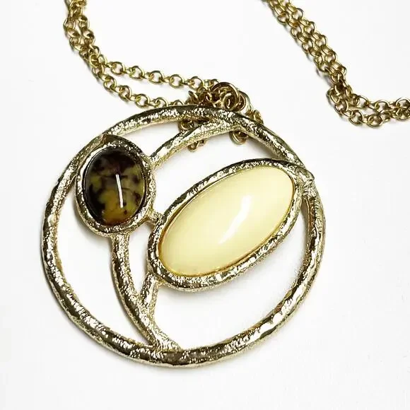 Sarah Coventry Desert Flower 1974 Vintage Pendant Necklace in box - Picture 2 of 8